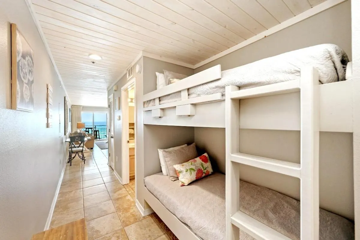 Deja View Beachfront Sunrise Beach Svc Included Destin Holiday home