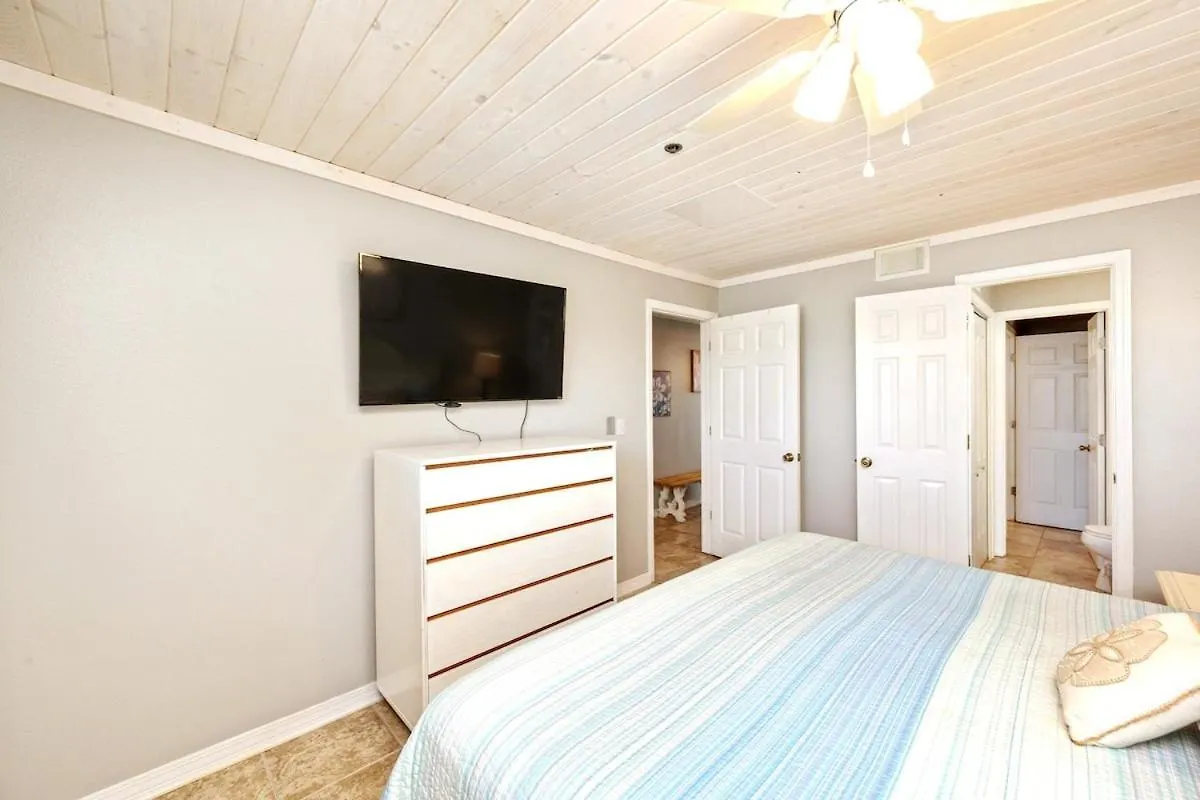 Deja View Beachfront Sunrise Beach Svc Included Destin